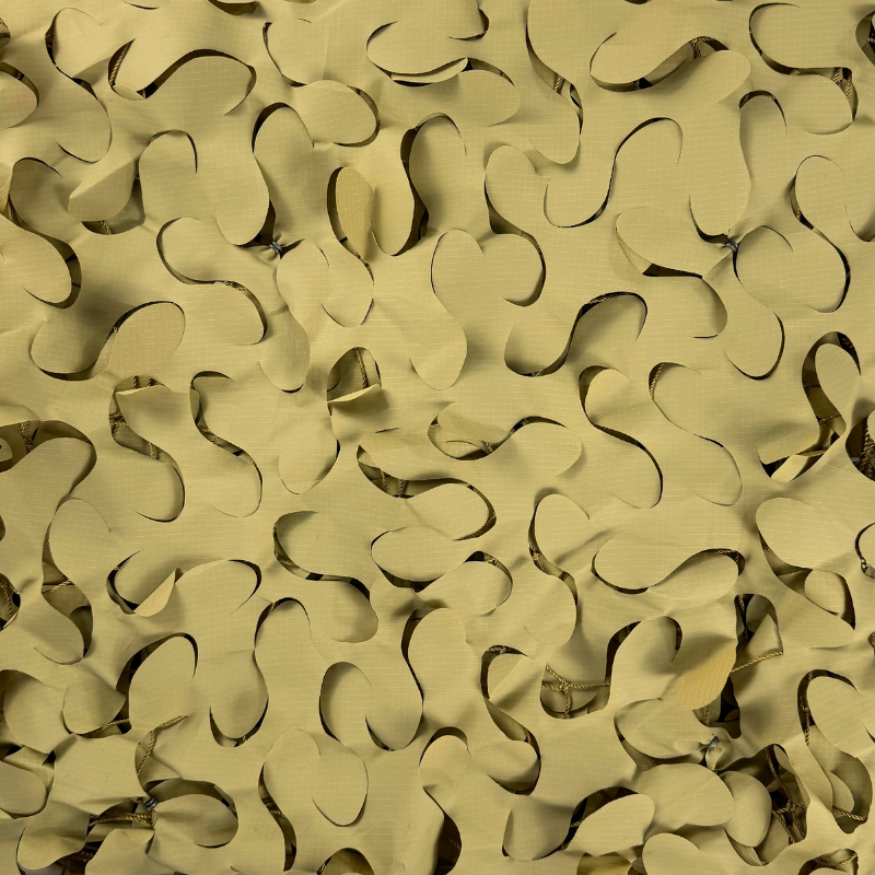 Met staalkabel versterkt camouflagenet